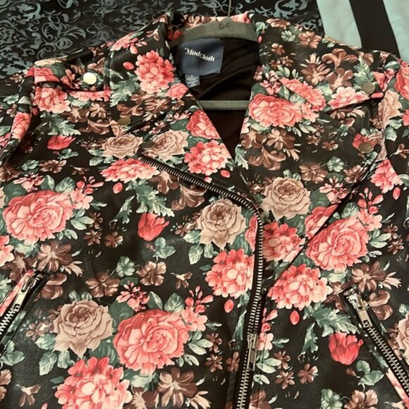 Modcloth Floral Leather Jacket - Black and Pink, size large, very nice - Picture 4 of 8